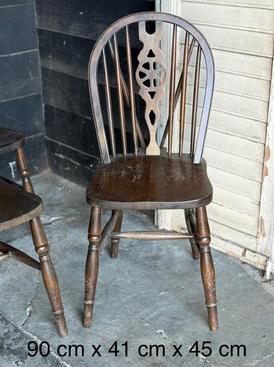 Set of 13 Windsor chairs