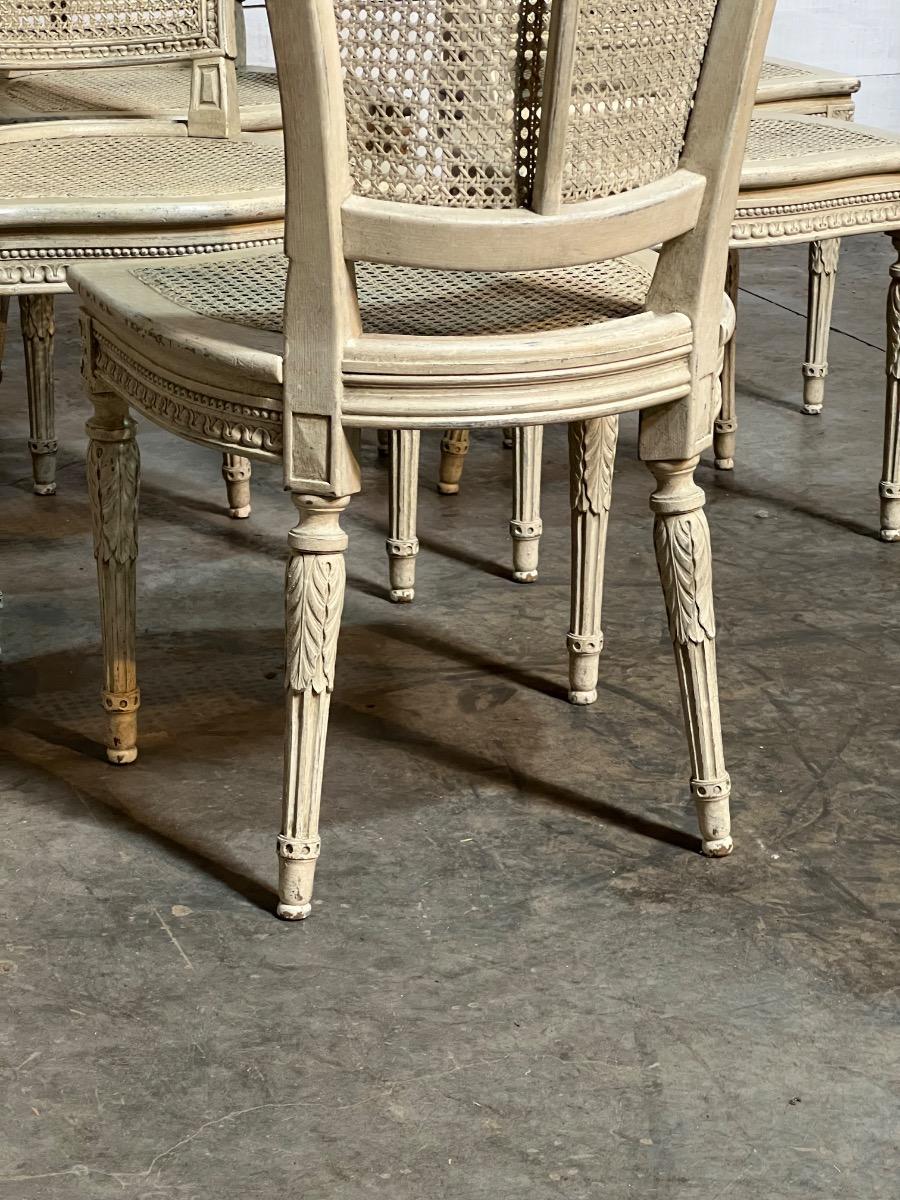 Set of 8 dining chairs 