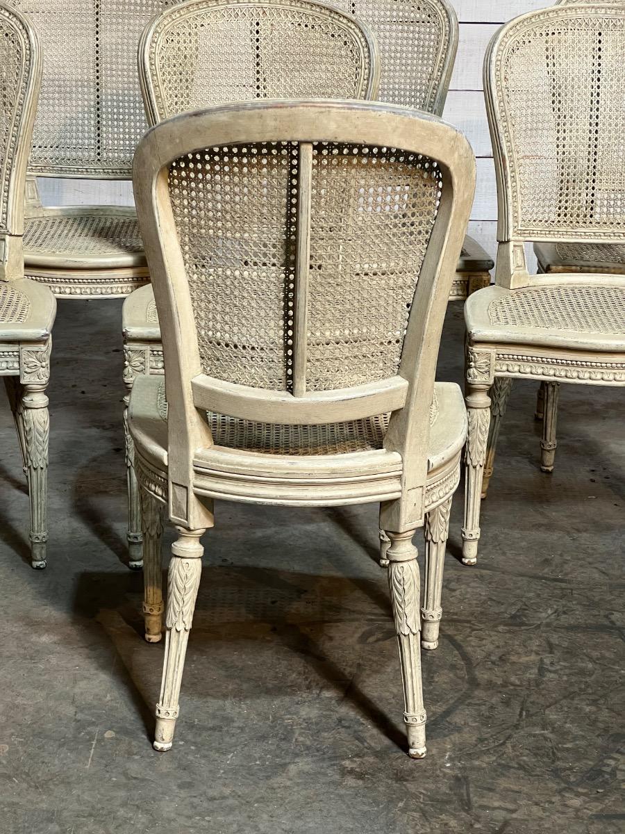 Set of 8 dining chairs 
