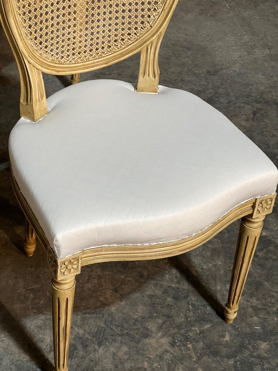 Set of 8 french dining chairs 