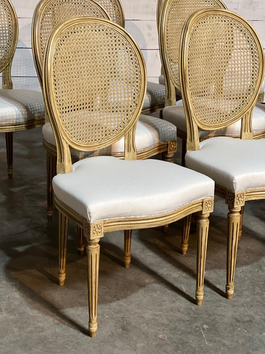 Set of 8 french dining chairs 