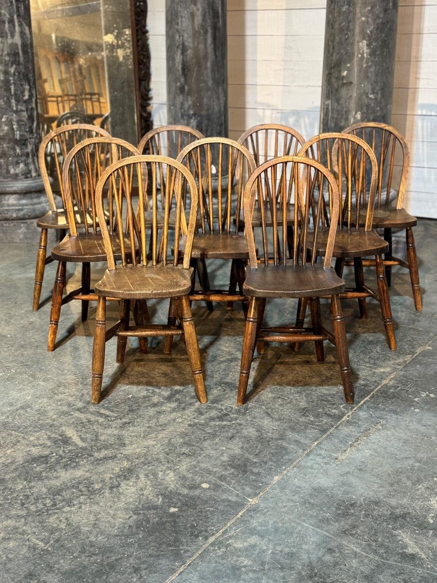 Set of 9 english chairs