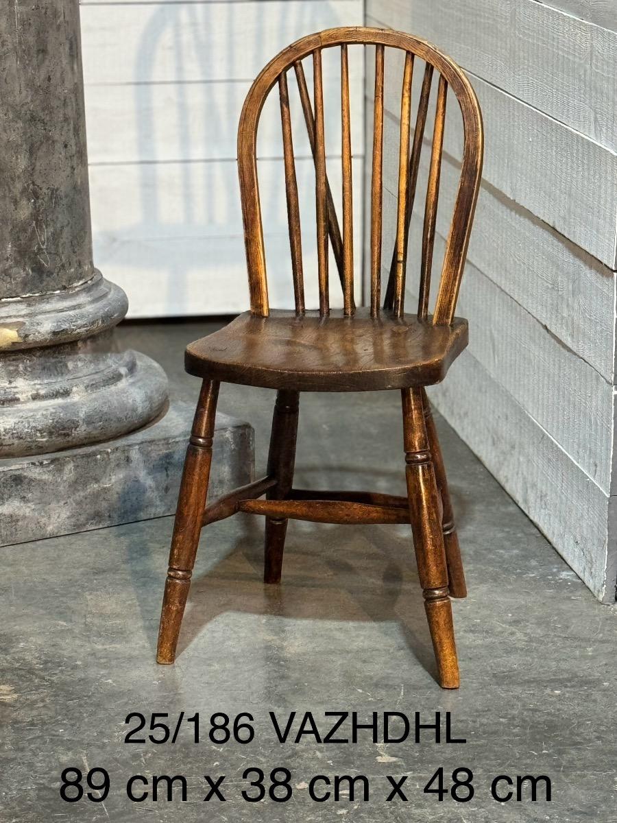 Set of 9 english chairs