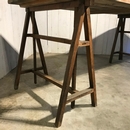 Table antique en bois avec planche