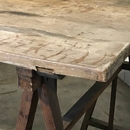 Table antique en bois avec planche