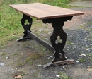 Table étroite  Autriche 1920