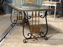 Table fer forgé avec flèches
