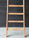 Vieille échelle en bois